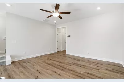 324 Hollenbeck Place, Greenville, SC 29607 - Photo 9