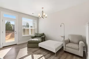 324 Hollenbeck Pl, Greenville, SC 29607 - Photo 11