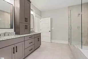 1007 Tudor Cottage Tr, Boiling Springs, SC 29316 - Photo 11