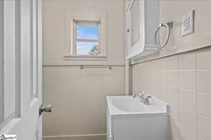 303 Drayton St, Newberry, SC 29108 - Photo 13