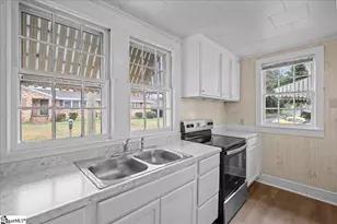 303 Drayton St, Newberry, SC 29108 - Photo 7