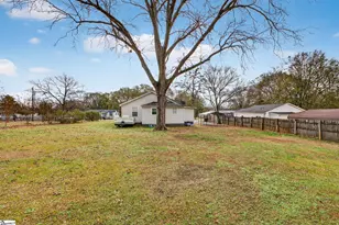 4 Caren St, Greenville, SC 29611 - Photo 33