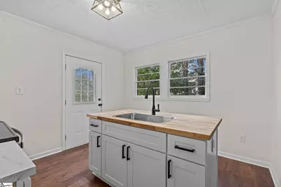 8 Lee Street, Liberty, SC 29657 - Photo 15