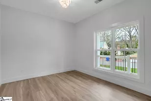 305 Willard St, Greenville, SC 29611 - Photo 5
