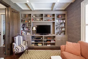 111 Sherwood St, Greenville, SC 29601 - Photo 7