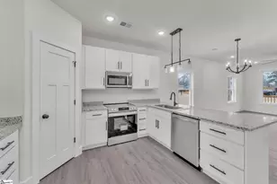 181 Dodd St, Wellford, SC 29385 - Photo 7