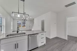 181 Dodd St, Wellford, SC 29385 - Photo 9