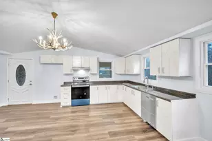 402 Laurel and Hardy Lake Rd, Marietta, SC 29661 - Photo 5