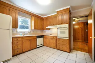 363 Riverside Dr, Greenville, SC 29605 - Photo 11