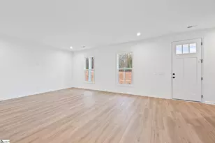 124 Guest Cir, Anderson, SC 29621 - Photo 3