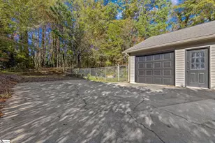236 Heathwood Dr, Spartanburg, SC 29307 - Photo 37