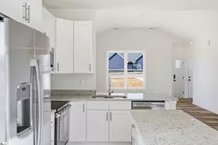 609 S Cherry St, Seneca, SC 29678 - Photo 13