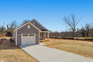 609 S Cherry St, Seneca, SC 29678 - Photo 5