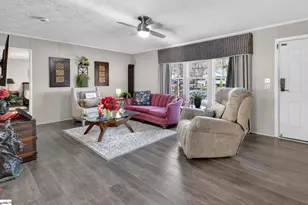 24 Hudson St, Taylors, SC 29687 - Photo 7