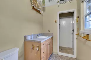 104 Wilshire Dr, Greenville, SC 29609 - Photo 13