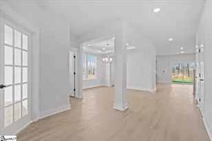 392 Florence St, Spartanburg, SC 29303 - Photo 3