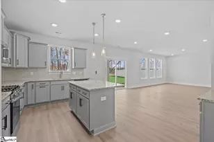 392 Florence St, Spartanburg, SC 29303 - Photo 13