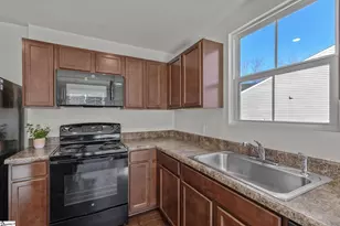 744 Parkside Dr, Woodruff, SC 29388 - Photo 11