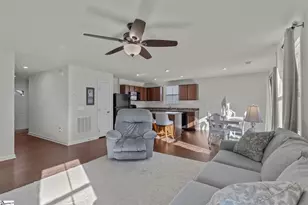 744 Parkside Dr, Woodruff, SC 29388 - Photo 7