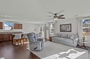 744 Parkside Dr, Woodruff, SC 29388 - Photo 5