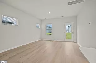 8 Angel Wood Dr, Piedmont, SC 29673 - Photo 5