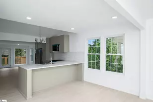 14 Hawthorne Ln, Greenville, SC 29605 - Photo 7