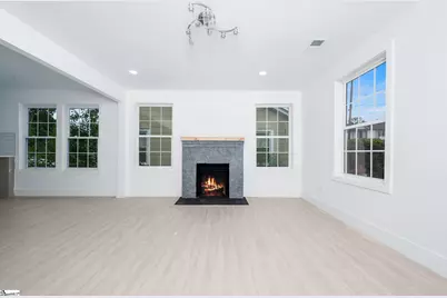 14 Hawthorne Lane, Greenville, SC 29605 - Photo 5