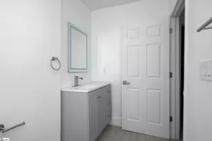 14 Hawthorne Ln, Greenville, SC 29605 - Photo 23