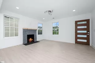 14 Hawthorne Ln, Greenville, SC 29605 - Photo 3