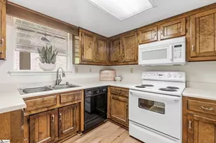 925 Cleveland St, Greenville, SC 29601 - Photo 9