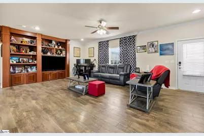 650 Belvue Road, Travelers Rest, SC 29690 - Photo 9