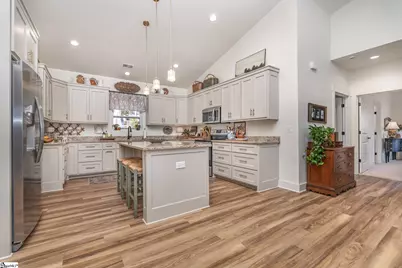 117 E Peninsula Drive, Laurens, SC 29360 - Photo 15