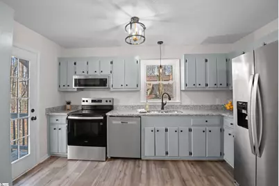 137 Lakeshore Drive, Easley, SC 29642 - Photo 3