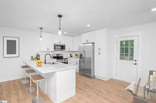 10 Valley View Ln, Greenville, SC 29605 - Photo 7