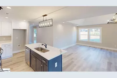 1172 W Rutledge Avenue, Gaffney, SC 29341 - Photo 5