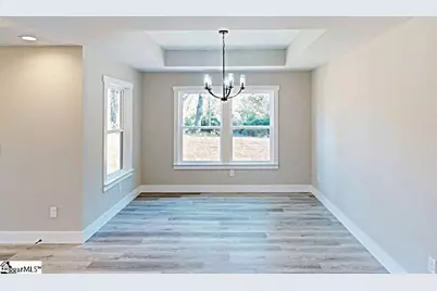 1172 W Rutledge Avenue, Gaffney, SC 29341 - Photo 9