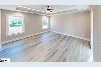 1172 W Rutledge Avenue, Gaffney, SC 29341 - Photo 11