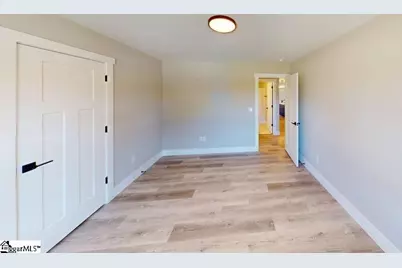 1172 W Rutledge Avenue, Gaffney, SC 29341 - Photo 23