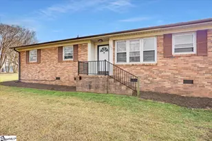 132 Waverly St, Easley, SC 29642 - Photo 3