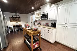 199 Lake Forest Cir, Easley, SC 29642 - Photo 15