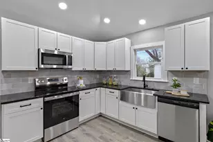 9 Brooks Ave, Greenville, SC 29617 - Photo 5