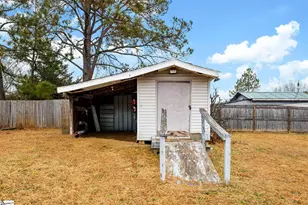 219 Campbell Lake Rd, Greer, SC 29651 - Photo 33