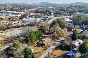 433 Pineview Dr, Pickens, SC 29671 - Photo 31