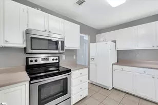 212 Lakeside Cir, Greenville, SC 29615 - Photo 15