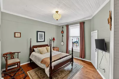 200 E Greenwood Street, Landrum, SC 29356 - Photo 9