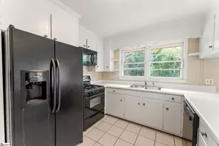 136 Holly Cir, Greer, SC 29651 - Photo 7