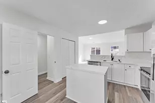 14 Brockmore Dr, Greenville, SC 29605 - Photo 11