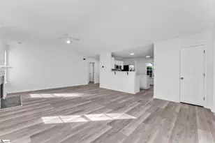 14 Brockmore Dr, Greenville, SC 29605 - Photo 7