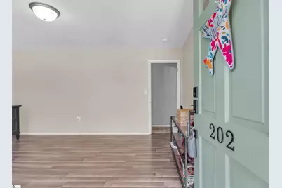 202 Hazelwood Avenue, Anderson, SC 29626 - Photo 3