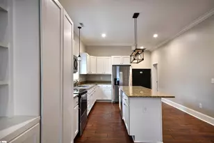 405 Hagood St, Easley, SC 29640 - Photo 9